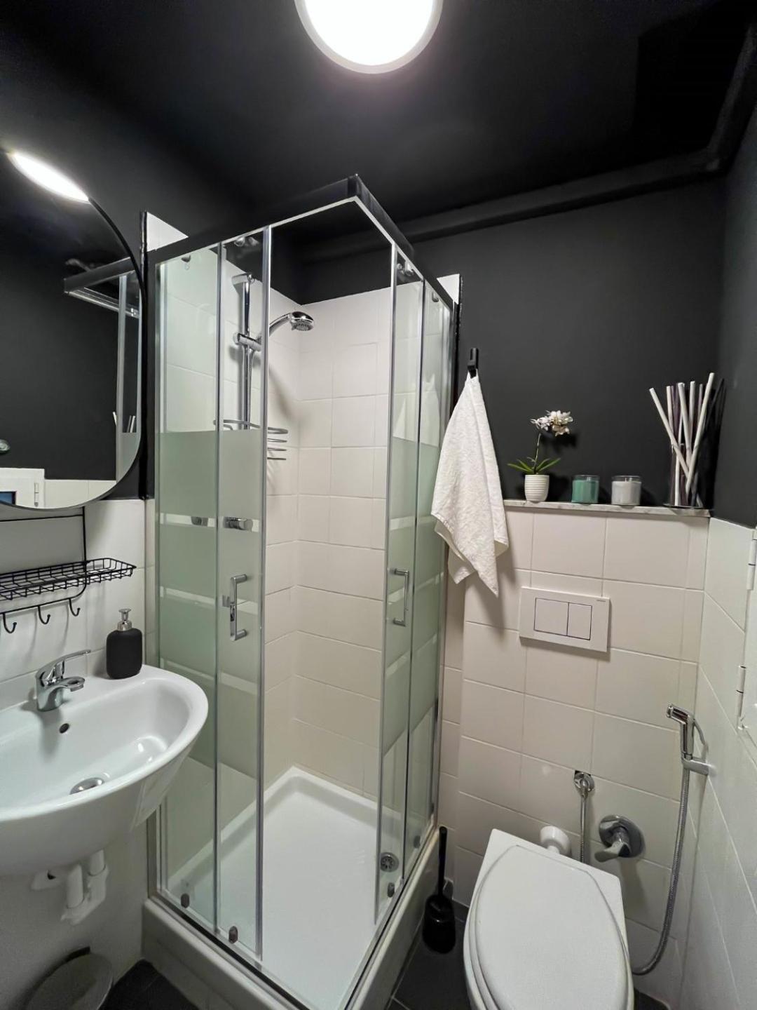 Elegante Trilocale Zona Acquario-ianuamaris Apartment